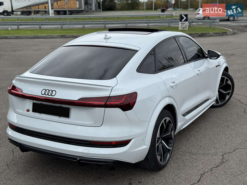 Позашляховик / Кросовер Audi e-tron 2021 в Ужгороді фото 21 Позашляховик / Кросовер Audi e-tron 2021 в Ужгороді