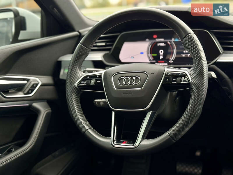Позашляховик / Кросовер Audi e-tron 2021 в Ужгороді фото 36 Позашляховик / Кросовер Audi e-tron 2021 в Ужгороді