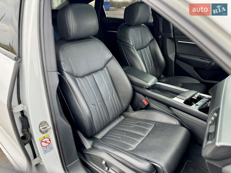 Позашляховик / Кросовер Audi e-tron 2021 в Ужгороді фото 41 Позашляховик / Кросовер Audi e-tron 2021 в Ужгороді