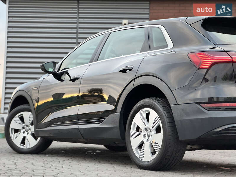 Позашляховик / Кросовер Audi e-tron 2019 в Рівному фото 18 Позашляховик / Кросовер Audi e-tron 2019 в Рівному