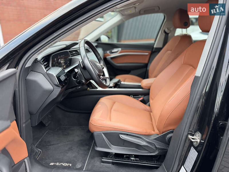 Позашляховик / Кросовер Audi e-tron 2019 в Рівному фото 32 Позашляховик / Кросовер Audi e-tron 2019 в Рівному