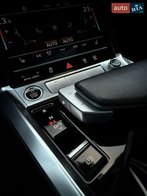 Позашляховик / Кросовер Audi e-tron 2022 в Бердичеві