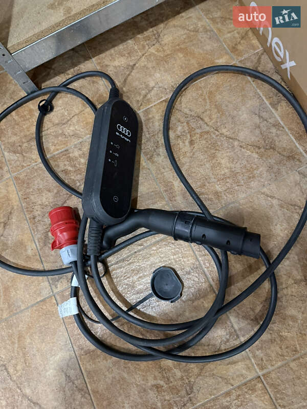 Позашляховик / Кросовер Audi e-tron 2022 в Бердичеві