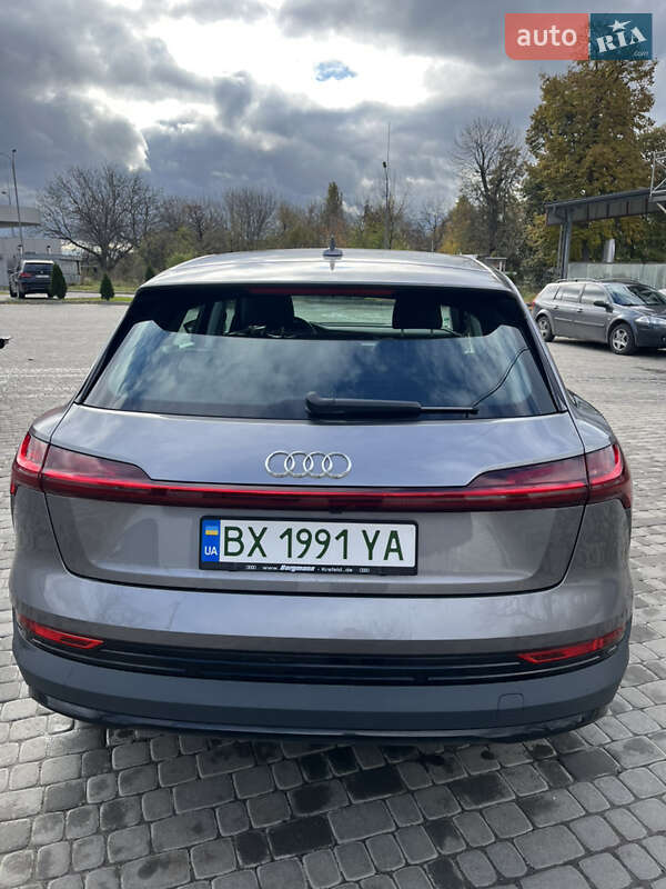 Позашляховик / Кросовер Audi e-tron 2022 в Старокостянтинові