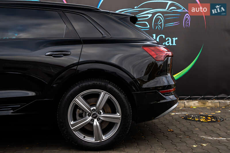 Позашляховик / Кросовер Audi e-tron 2019 в Луцьку