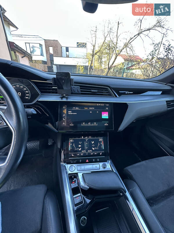 Позашляховик / Кросовер Audi e-tron 2020 в Львові фото 7 Позашляховик / Кросовер Audi e-tron 2020 в Львові