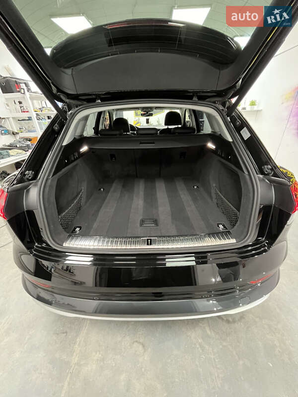 Позашляховик / Кросовер Audi e-tron 2018 в Тернополі фото 37 Позашляховик / Кросовер Audi e-tron 2018 в Тернополі