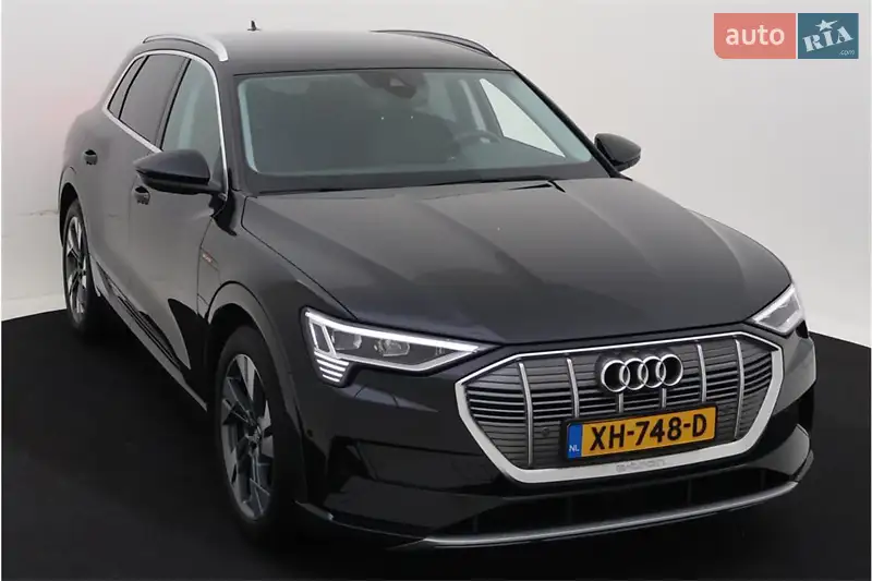 Audi e-tron 2018 VIN WAUZZZGE1KB002153 фото оголошення 44 з 71