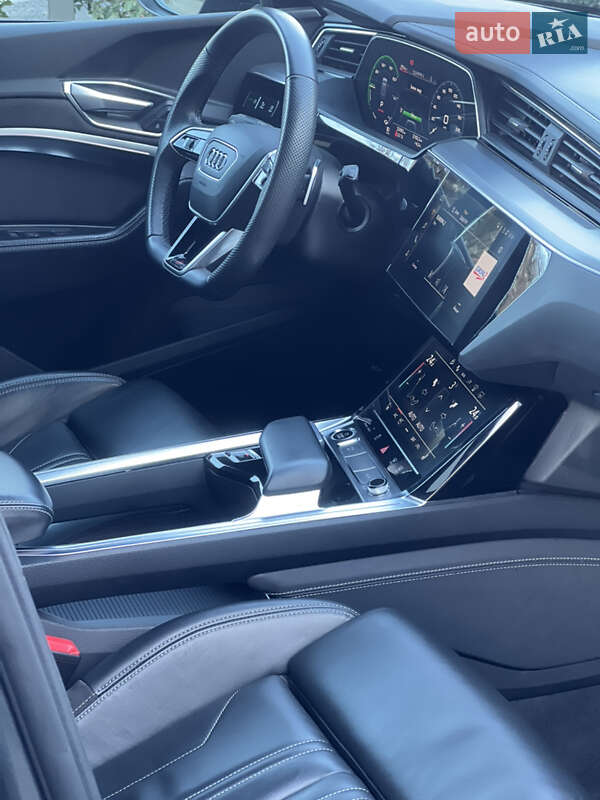 Внедорожник / Кроссовер Audi e-tron 2021 в Ужгороде фото 30 Внедорожник / Кроссовер Audi e-tron 2021 в Ужгороде