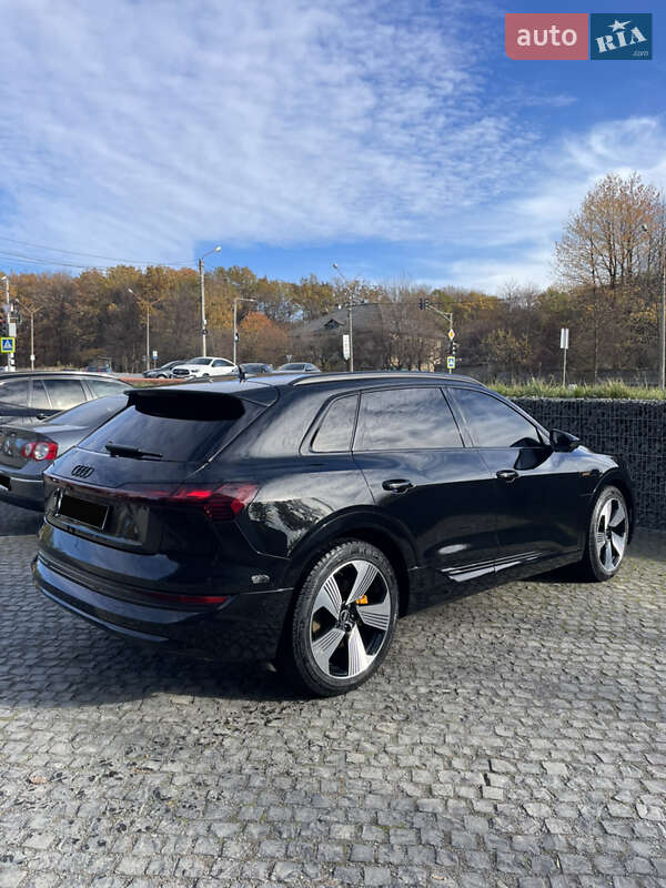 Внедорожник / Кроссовер Audi e-tron 2021 в Львове
