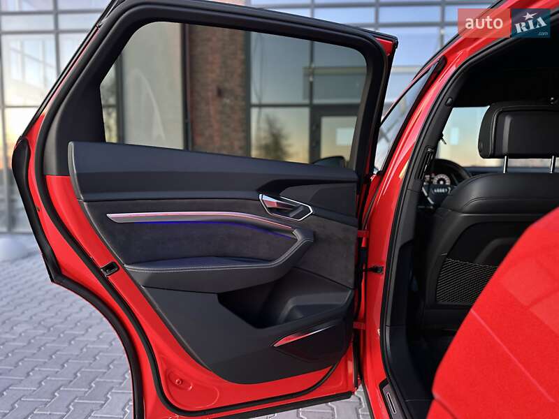 Позашляховик / Кросовер Audi e-tron 2019 в Тернополі фото 58 Позашляховик / Кросовер Audi e-tron 2019 в Тернополі
