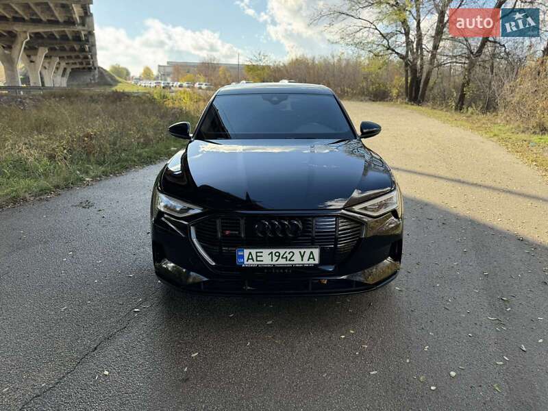 Внедорожник / Кроссовер Audi e-tron 2021 в Днепре
