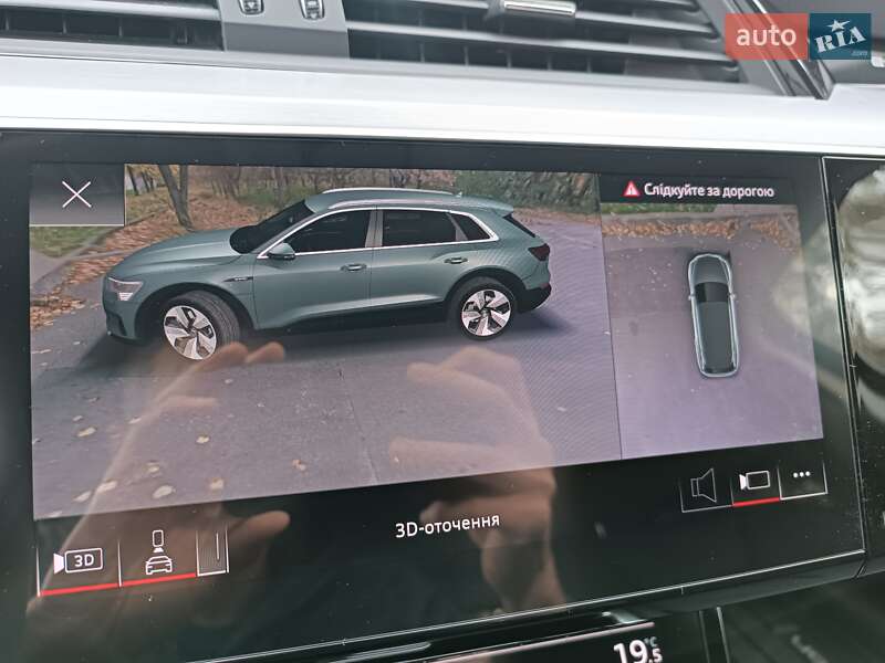 Внедорожник / Кроссовер Audi e-tron 2022 в Киеве