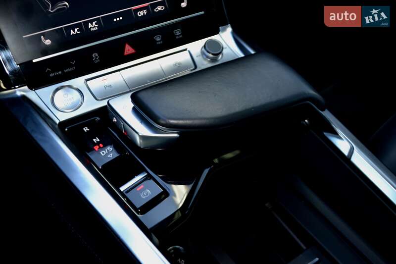 Позашляховик / Кросовер Audi e-tron 2020 в Хмельницькому фото 165 Позашляховик / Кросовер Audi e-tron 2020 в Хмельницькому