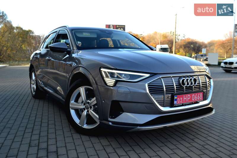 Позашляховик / Кросовер Audi e-tron 2020 в Хмельницькому фото 170 Позашляховик / Кросовер Audi e-tron 2020 в Хмельницькому