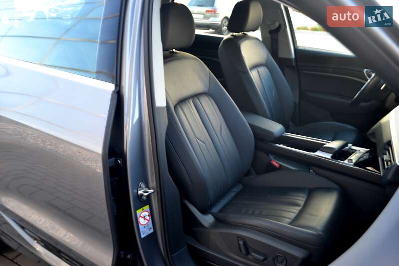 Позашляховик / Кросовер Audi e-tron 2020 в Хмельницькому фото 179 Позашляховик / Кросовер Audi e-tron 2020 в Хмельницькому