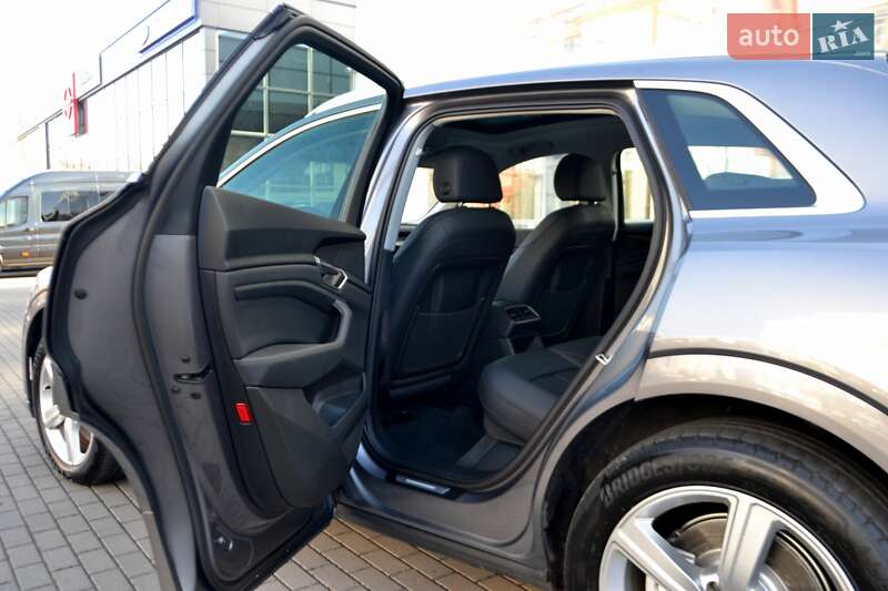 Позашляховик / Кросовер Audi e-tron 2020 в Хмельницькому фото 184 Позашляховик / Кросовер Audi e-tron 2020 в Хмельницькому