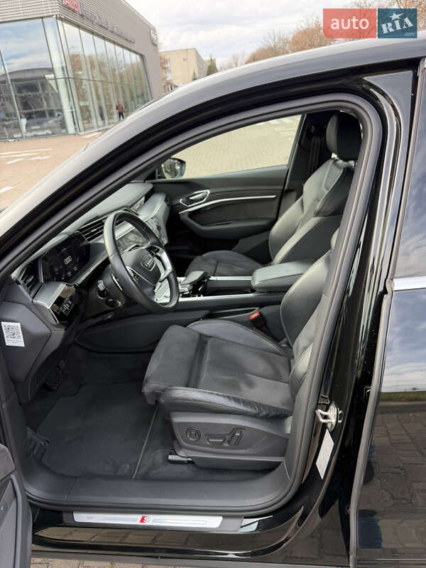 Позашляховик / Кросовер Audi e-tron 2021 в Львові фото 22 Позашляховик / Кросовер Audi e-tron 2021 в Львові