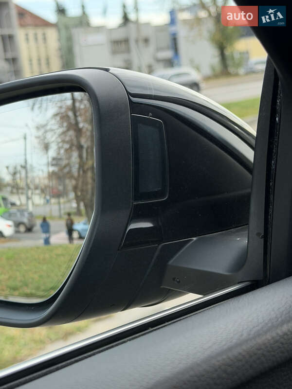 Позашляховик / Кросовер Audi e-tron 2021 в Львові фото 37 Позашляховик / Кросовер Audi e-tron 2021 в Львові