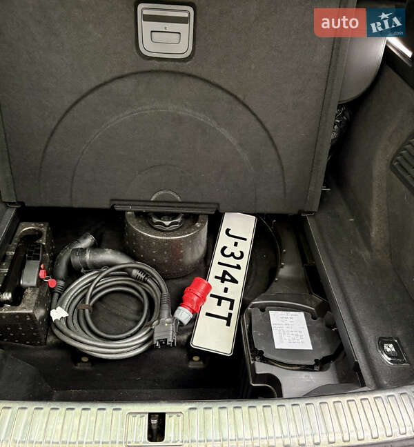 Внедорожник / Кроссовер Audi e-tron 2020 в Киеве фото 32 Внедорожник / Кроссовер Audi e-tron 2020 в Киеве