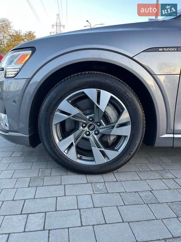 Позашляховик / Кросовер Audi e-tron 2020 в Львові