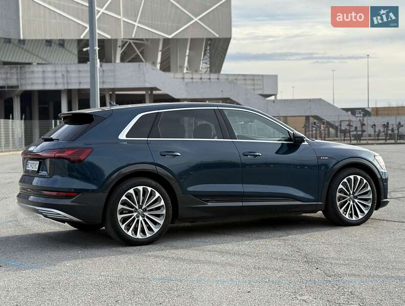 Внедорожник / Кроссовер Audi e-tron 2019 в Львове фото 14 Внедорожник / Кроссовер Audi e-tron 2019 в Львове