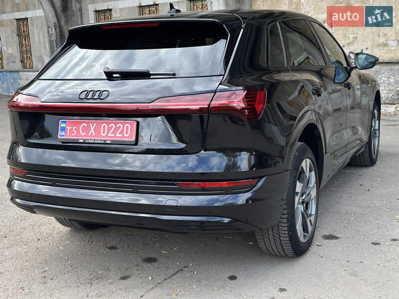 Позашляховик / Кросовер Audi e-tron 2019 в Івано-Франківську