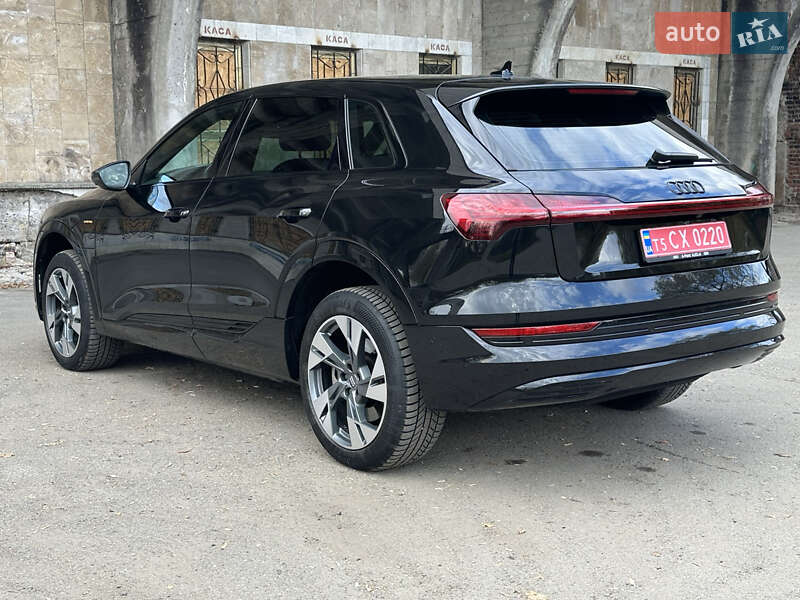Позашляховик / Кросовер Audi e-tron 2019 в Івано-Франківську