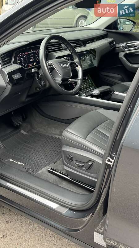 Внедорожник / Кроссовер Audi e-tron 2020 в Ивано-Франковске фото 9 Внедорожник / Кроссовер Audi e-tron 2020 в Ивано-Франковске