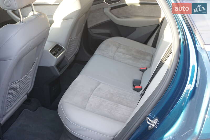 Позашляховик / Кросовер Audi e-tron 2020 в Києві