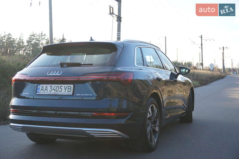Позашляховик / Кросовер Audi e-tron 2020 в Києві