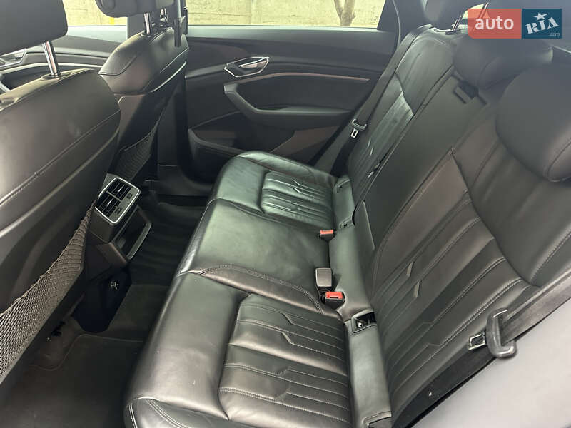 Позашляховик / Кросовер Audi e-tron 2019 в Івано-Франківську