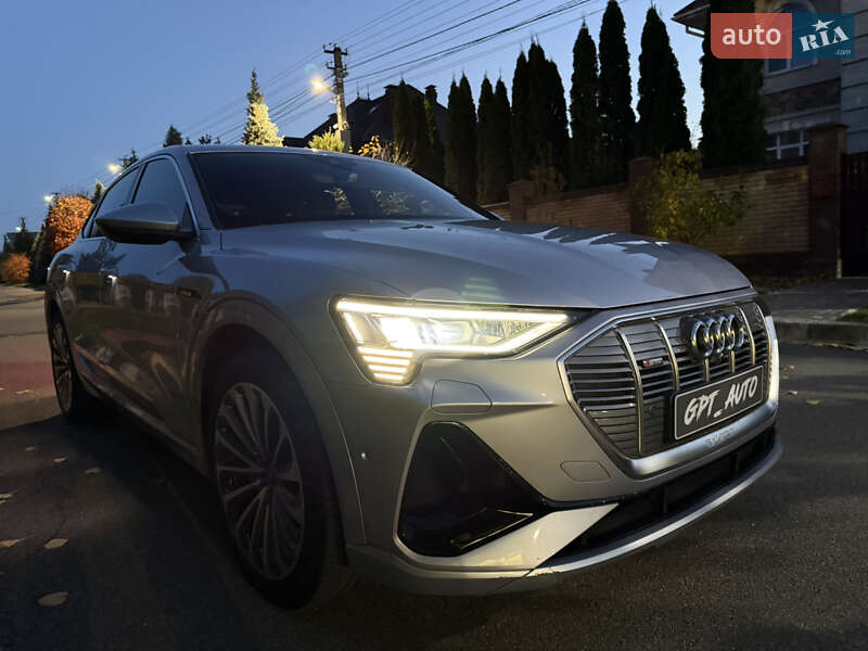 Внедорожник / Кроссовер Audi e-tron 2021 в Киеве