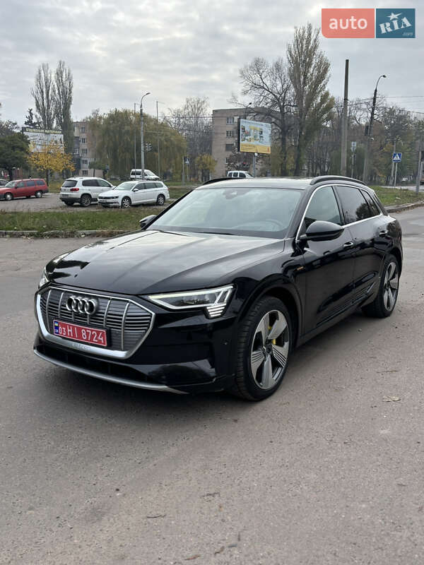 Внедорожник / Кроссовер Audi e-tron 2019 в Черкассах фото 36 Внедорожник / Кроссовер Audi e-tron 2019 в Черкассах