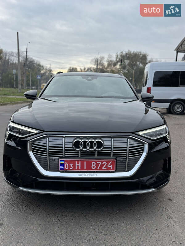 Внедорожник / Кроссовер Audi e-tron 2019 в Черкассах фото 44 Внедорожник / Кроссовер Audi e-tron 2019 в Черкассах