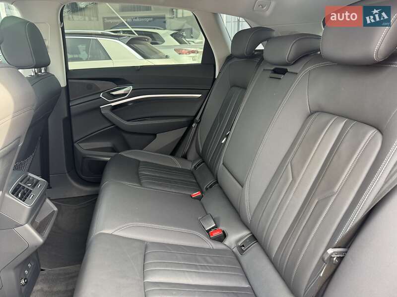 Внедорожник / Кроссовер Audi e-tron 2021 в Черновцах