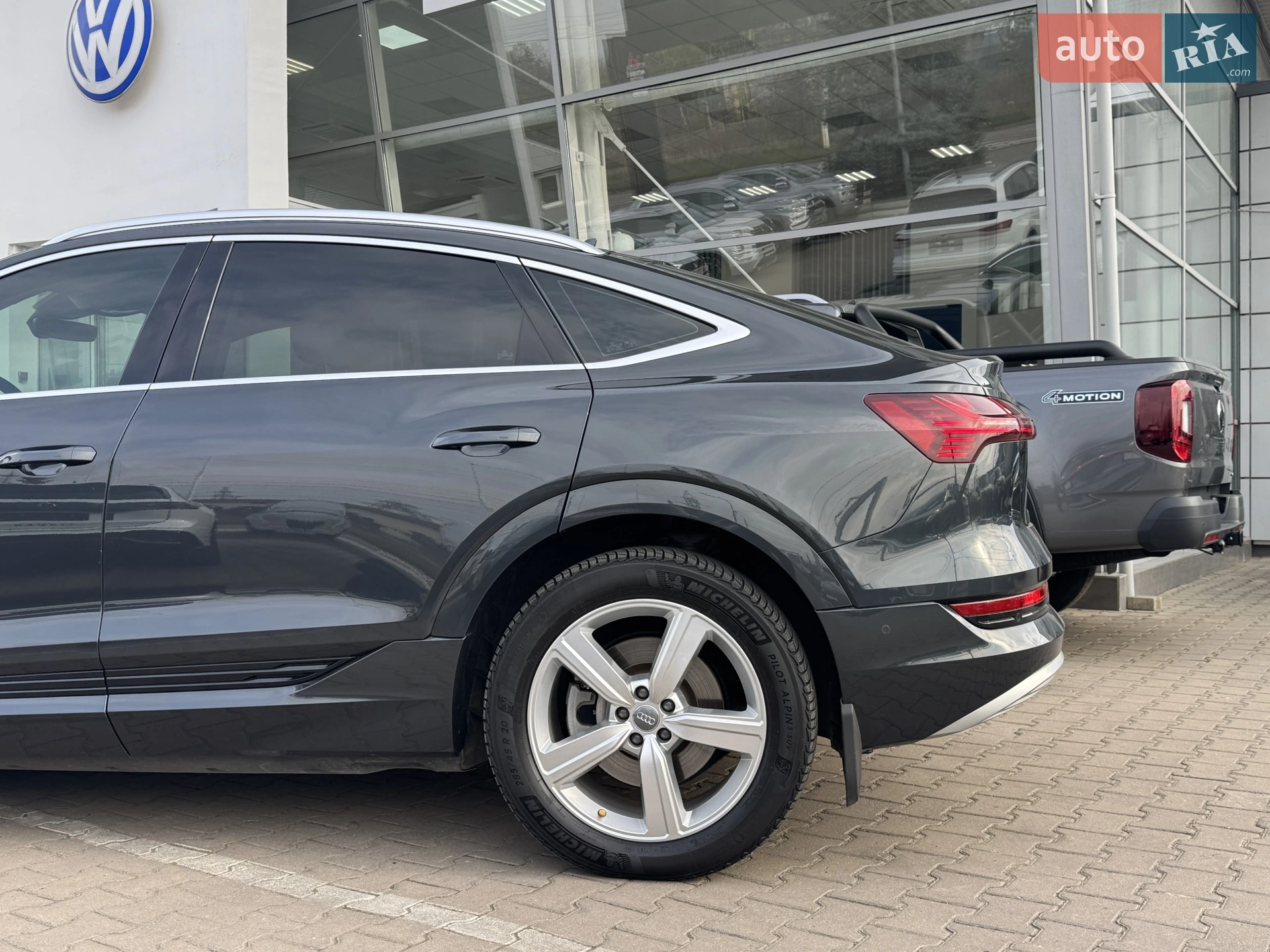 2020 Audi e-tron - мініатюра 8