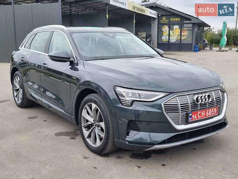 Позашляховик / Кросовер Audi e-tron 2020 в Чернівцях