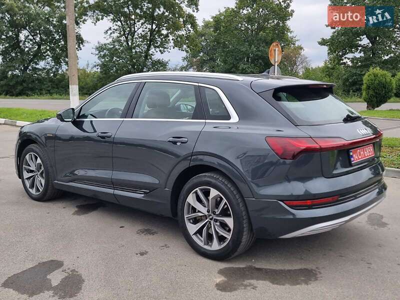 Позашляховик / Кросовер Audi e-tron 2020 в Чернівцях