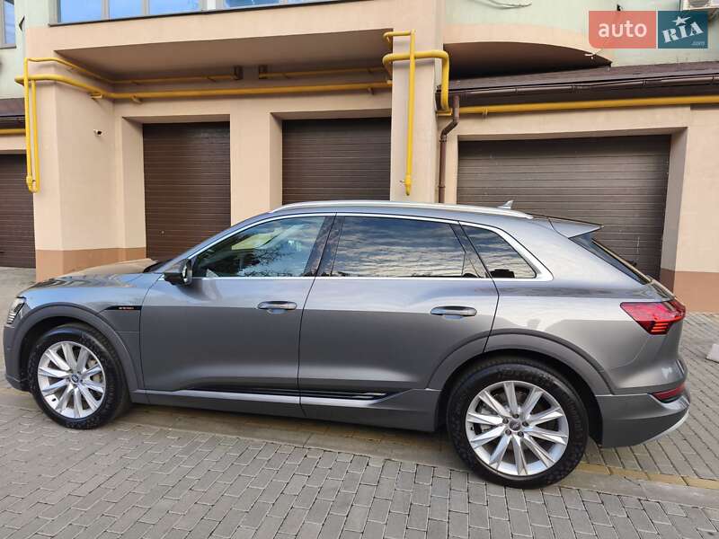 Внедорожник / Кроссовер Audi e-tron 2019 в Харькове
