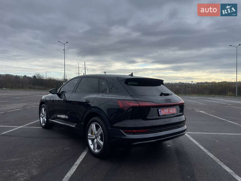 Позашляховик / Кросовер Audi e-tron 2023 в Рівному фото 17 Позашляховик / Кросовер Audi e-tron 2023 в Рівному