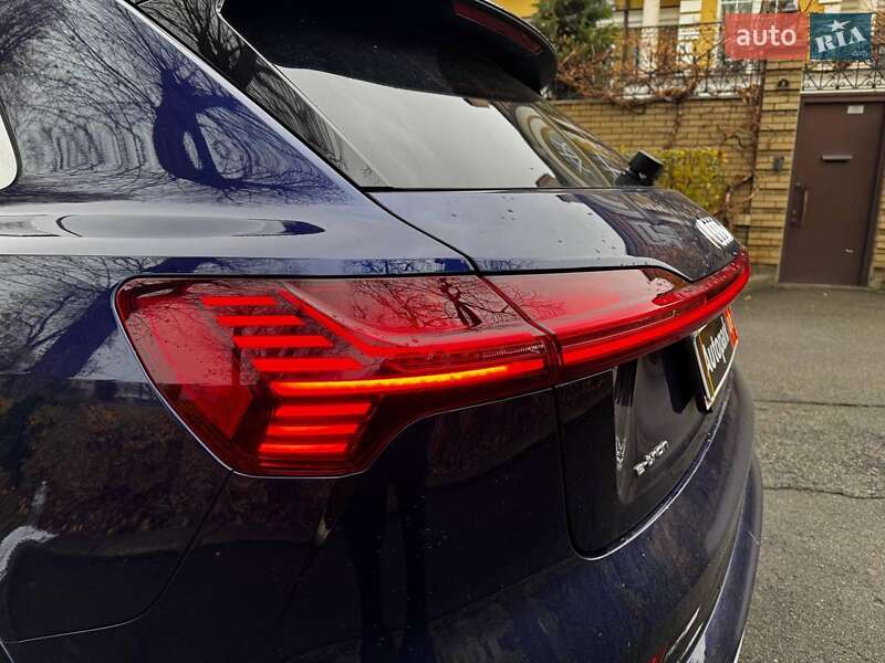 Позашляховик / Кросовер Audi e-tron 2020 в Києві