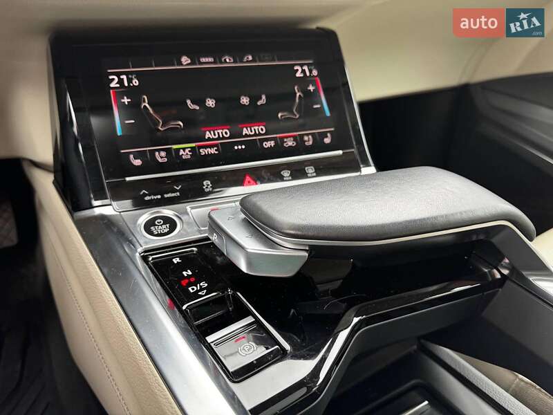 Позашляховик / Кросовер Audi e-tron 2020 в Києві