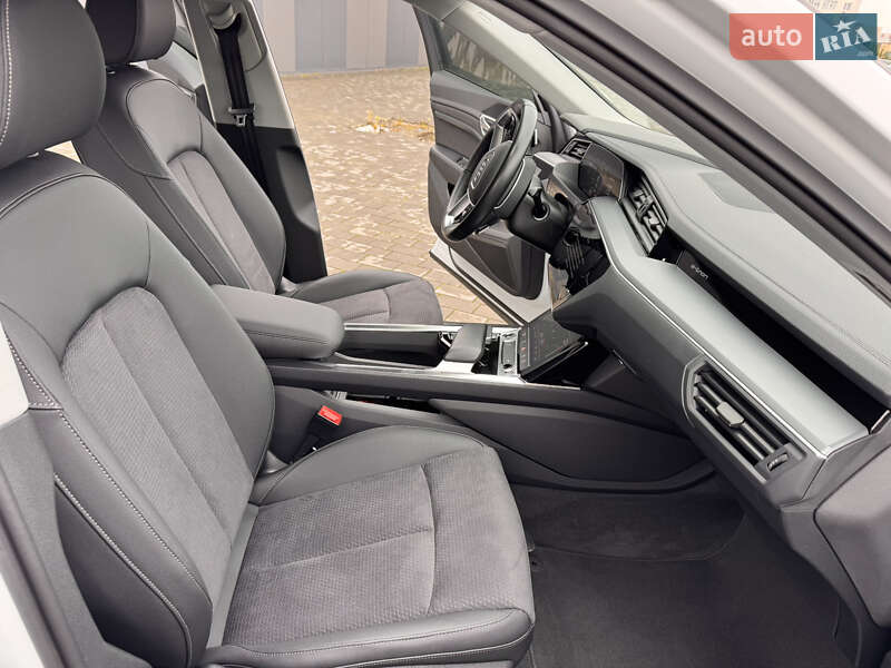 Позашляховик / Кросовер Audi e-tron 2023 в Хмельницькому фото 20 Позашляховик / Кросовер Audi e-tron 2023 в Хмельницькому