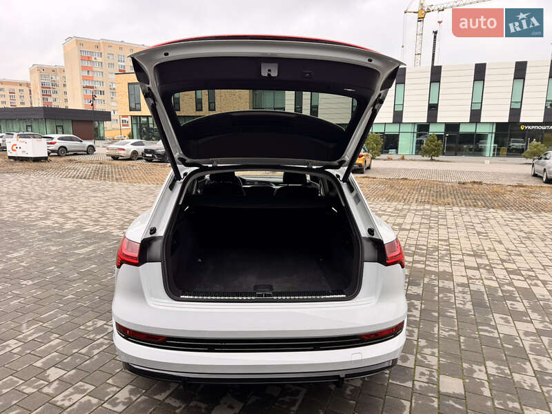 Позашляховик / Кросовер Audi e-tron 2023 в Хмельницькому фото 36 Позашляховик / Кросовер Audi e-tron 2023 в Хмельницькому