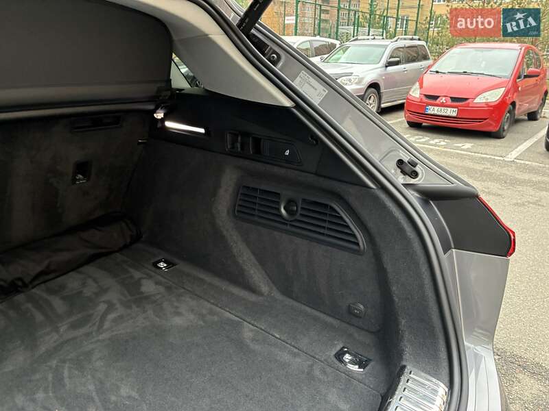 Позашляховик / Кросовер Audi e-tron 2022 в Києві