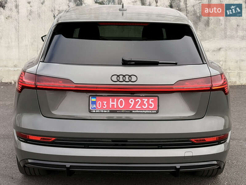 Позашляховик / Кросовер Audi e-tron 2022 в Львові