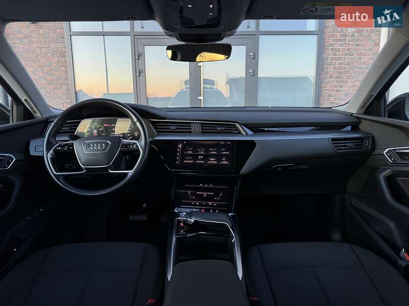 Внедорожник / Кроссовер Audi e-tron 2020 в Тернополе фото 46 Внедорожник / Кроссовер Audi e-tron 2020 в Тернополе