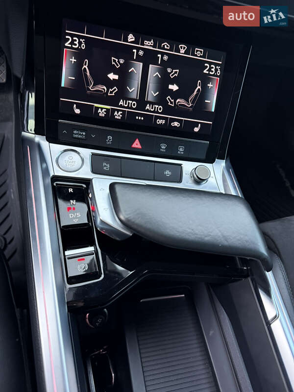 Позашляховик / Кросовер Audi e-tron 2019 в Дрогобичі