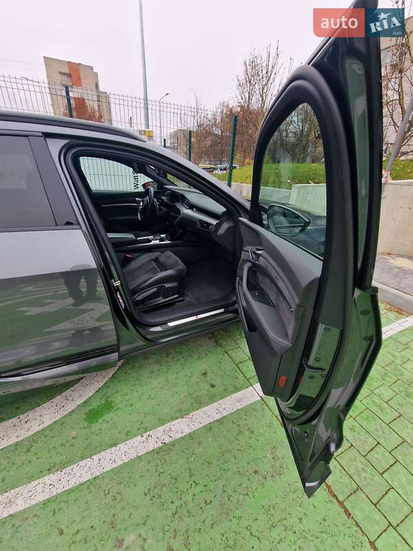 Внедорожник / Кроссовер Audi e-tron 2020 в Львове фото 45 Внедорожник / Кроссовер Audi e-tron 2020 в Львове